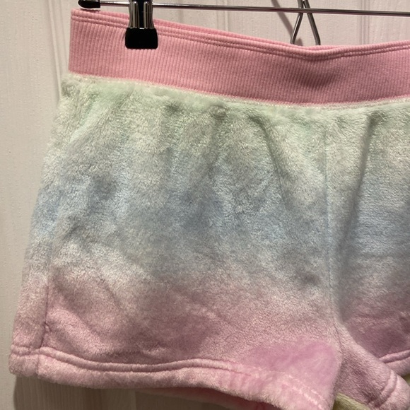 NWT Victoria’s Secret PINK Pastel Rainbow Velvet Fuzzy Shorts - Picture 2 of 14